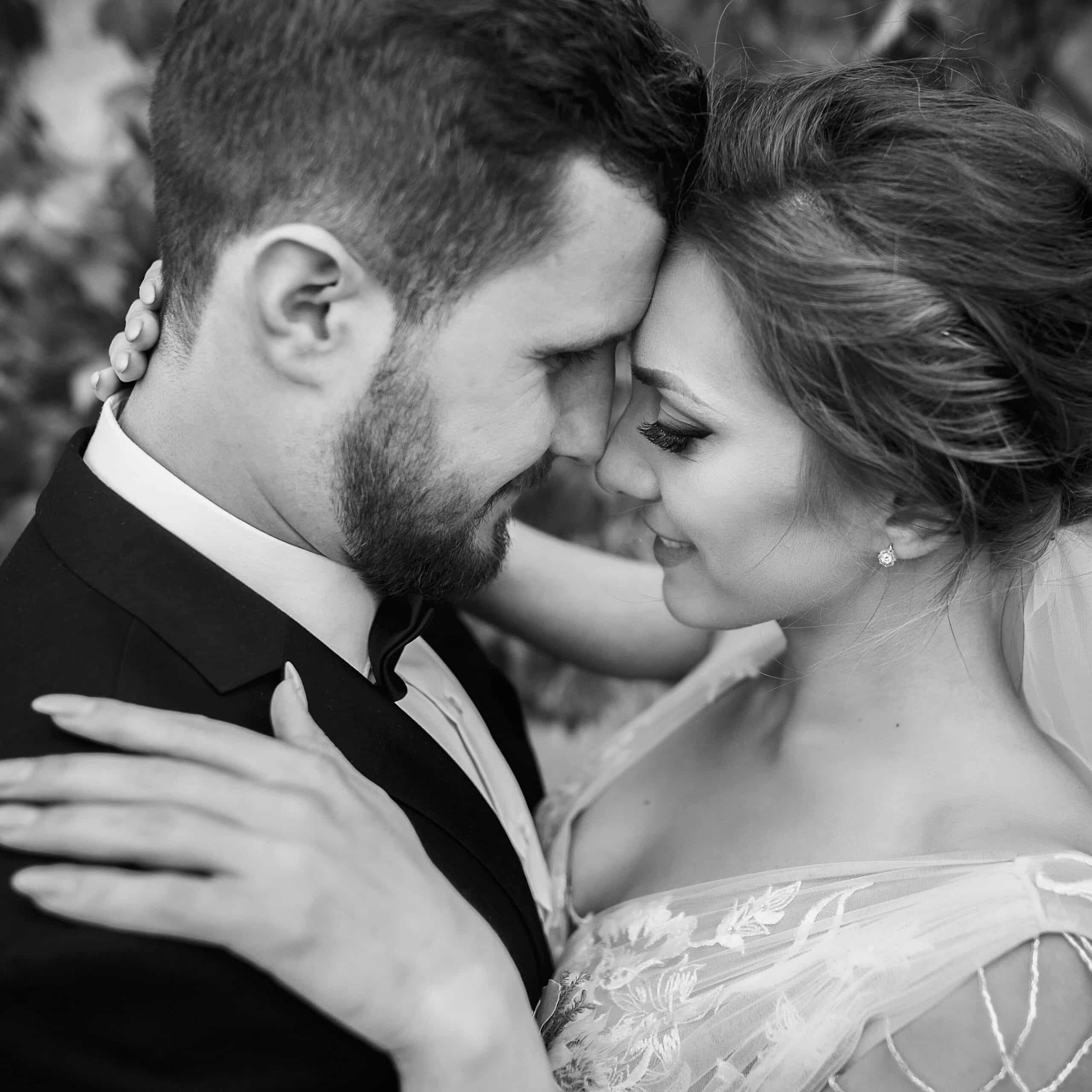 Beautiful-bride-groom-hrec-mobile Hampton roads event center